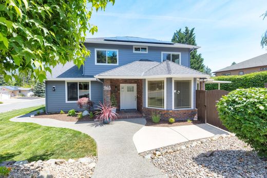 Luxury home in Grants Pass, Josephine County