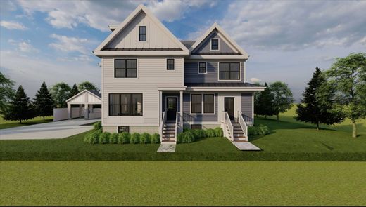 Apartment / Etagenwohnung in Newton, Middlesex County