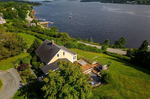 Vrijstaand huis in Oakland, Nova Scotia