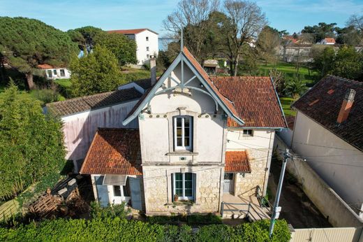 Dom jednorodzinny w Saint-Trojan-les-Bains, Charente-Maritime