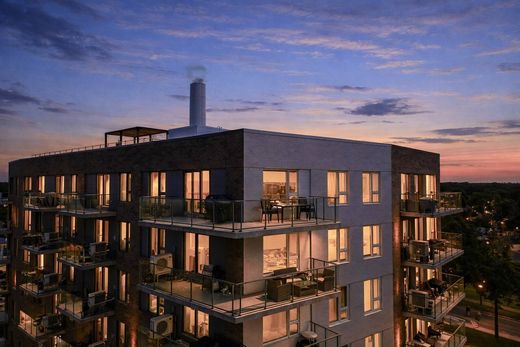 Appartamento a Candiac, Montérégie