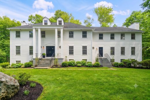 Detached House in New Canaan, Fairfield County