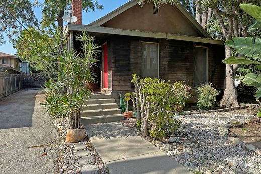 ‏בית חד-משפחתי ב  Claremont, Los Angeles County