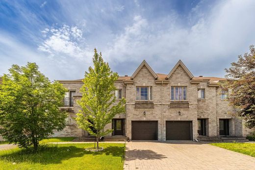 Detached House in Brossard, Montérégie