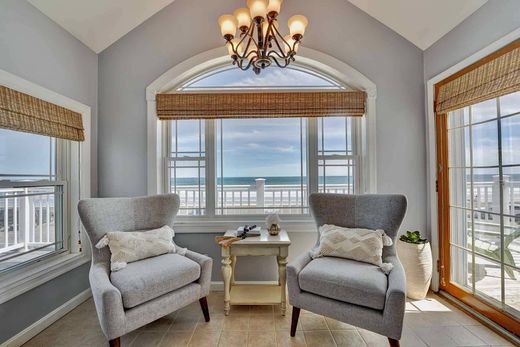 Luxury home in Hampton, Rockingham County