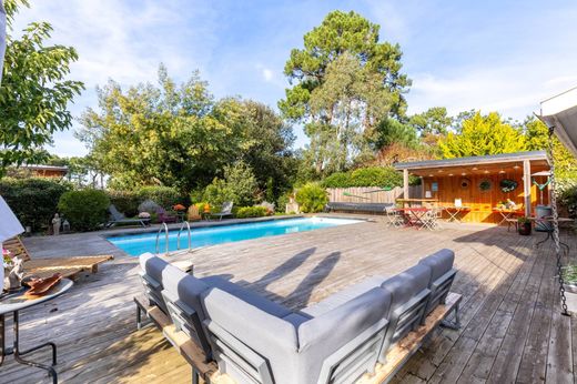 Detached House in Arcachon, Gironde