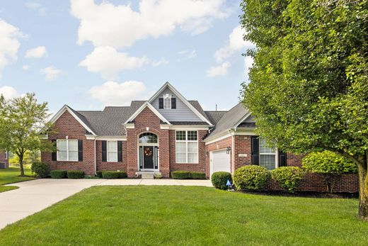 Detached House in Zionsville, Boone County