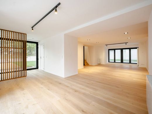 Duplex in Rixensart, Walloon Brabant Province