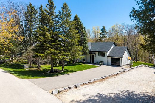 Detached House in Collingwood, Ontario