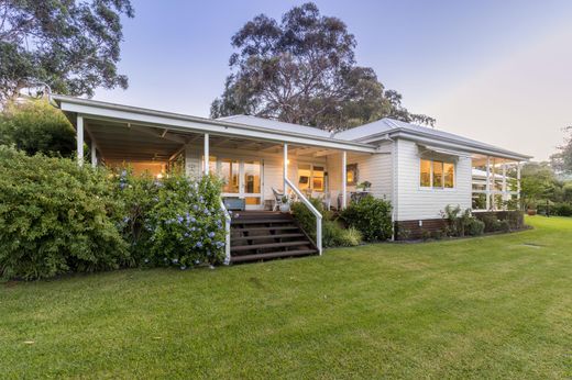 Detached House in Mollymook, Shoalhaven Shire