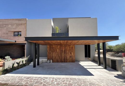 Casa Unifamiliare a Santiago de Querétaro, Querétaro