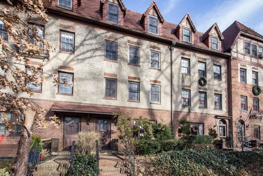 Casa adosada en Forest Hills Gardens, Queens County