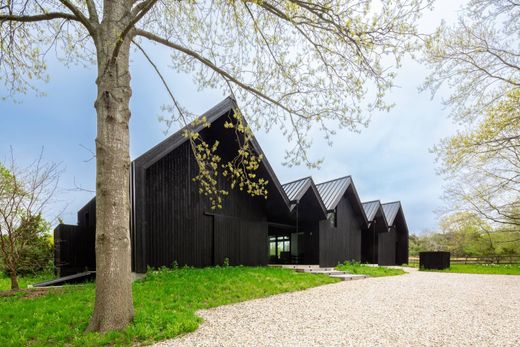 Detached House in East Hampton, Suffolk County