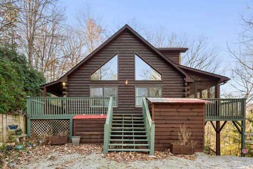 Detached House in Lake Lure, Rutherford County