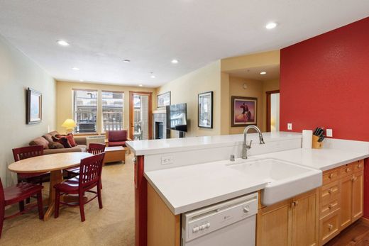 ﺷﻘﺔ ﻓﻲ Olympic Valley, Placer County