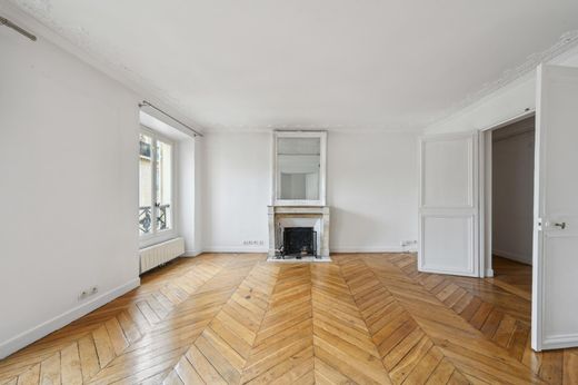 エッフェル塔　アンヴァリッド-エコール・ミリテール　サン・トーマ・ダカン, Parisのアパートメント