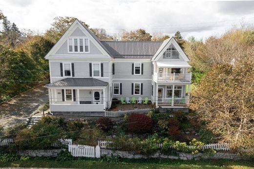 Vrijstaand huis in Chester, Nova Scotia