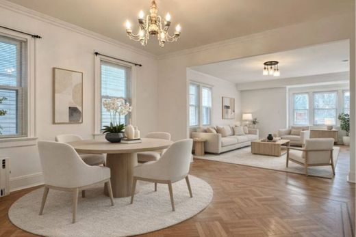 Таунхаус, Forest Hills, Queens County