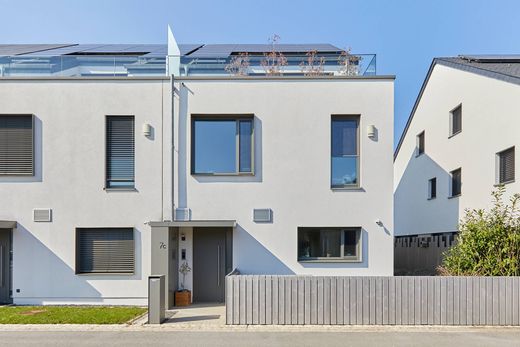 Luxury home in Peppange, Roeser