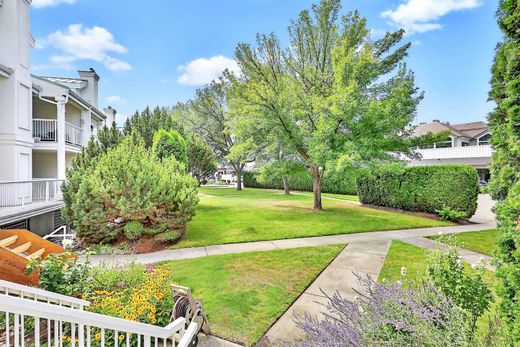 Dom miejski w Kelowna, Regional District of Central Okanagan