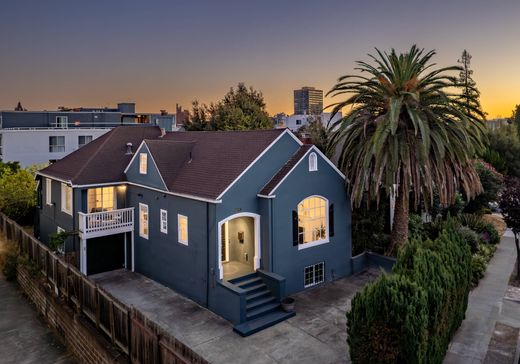 Detached House in Oakland, Alameda County