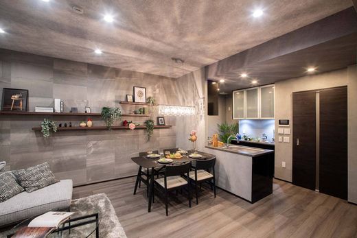 Apartment / Etagenwohnung in Hakodate, Hakodate Shi