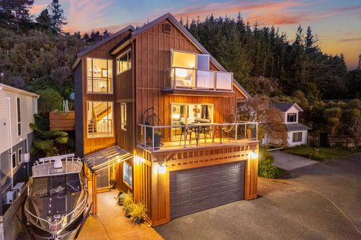 Luxury home in Upper Hutt, Upper Hutt City