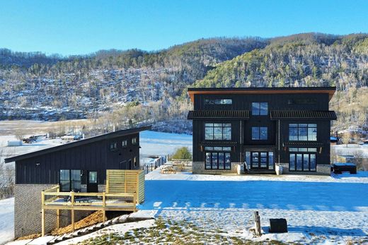 Mountain City, Johnson Countyの一戸建て住宅