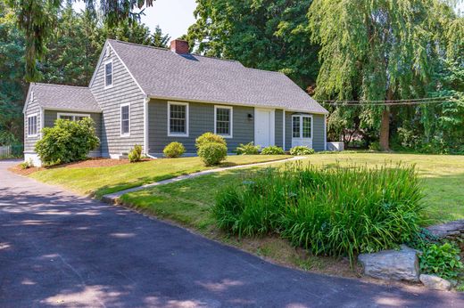 Detached House in Barrington, Bristol County