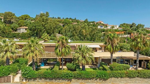 Apartment / Etagenwohnung in Les Issambres, Var