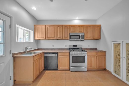 Luxury home in Jersey City, Hudson County