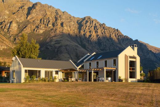 Dom jednorodzinny w Queenstown, Queenstown-Lakes District