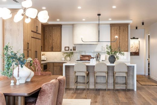 Apartment in Cottonwood Heights, Salt Lake County