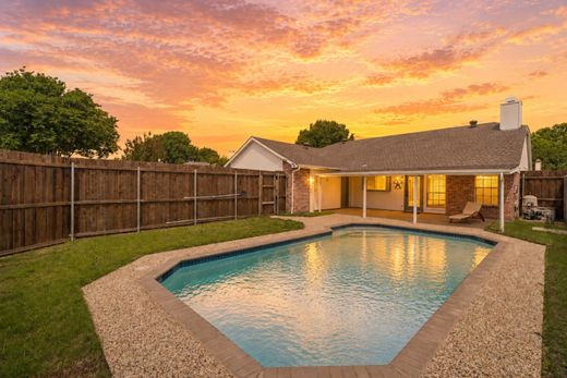 Detached House in McKinney, Collin County