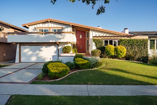 Detached House in Huntington Beach, Orange County