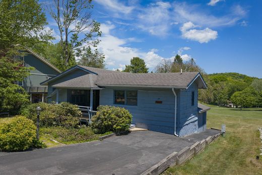 Detached House in Newland, Avery County