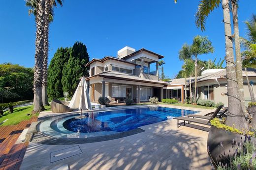 Detached House in Itatiba, São Paulo