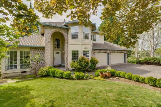 Luxury home in Beaverton, Washington County