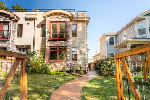 Detached House in Denver, Denver County