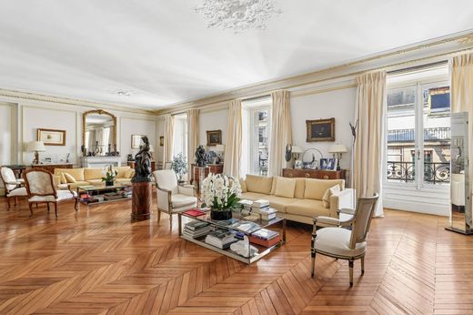 Apartment / Etagenwohnung in Champs-Elysées, Madeleine, Triangle d’or, Paris