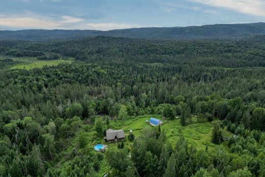 Casa Unifamiliare a Saint-Sauveur, Laurentides