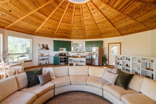 Vrijstaand huis in Crestline, San Bernardino County