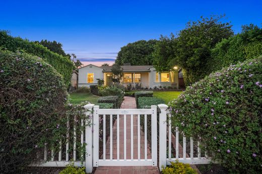 Detached House in Valley Village, Los Angeles County