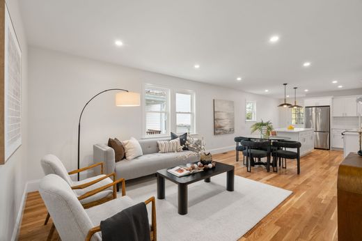 Apartment in Medford, Middlesex County