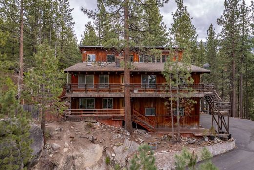 Detached House in Stateline, Douglas County