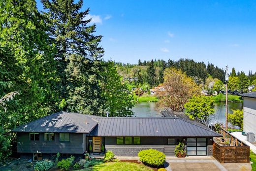 Luxury home in Albany, Linn County