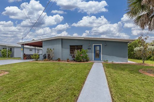 Vrijstaand huis in North Port, Sarasota County