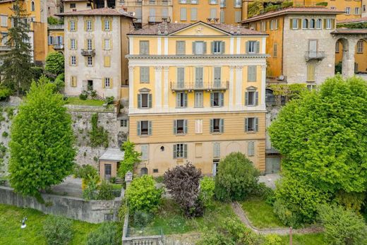 Appartamento a Bergamo, Lombardia