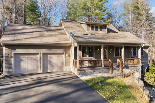 Vrijstaand huis in Hendersonville, Henderson County