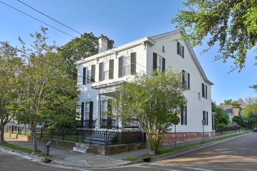 Detached House in Natchez, Adams County